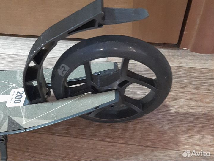 Самокат городской Reaction 200