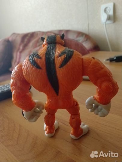 Бен 10 кошка оранжевый