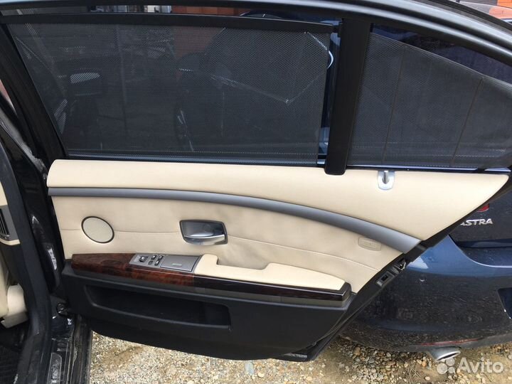 Шторка задней правой двери BMW-e66 лонг