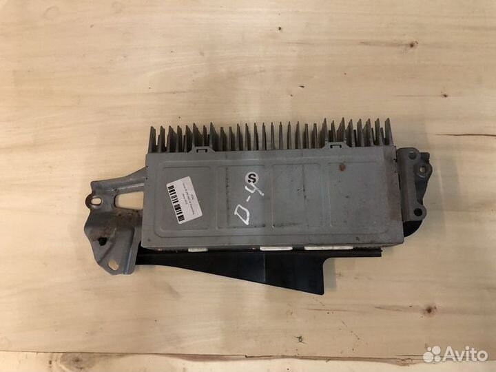 Усилитель магнитолы Lexus IS