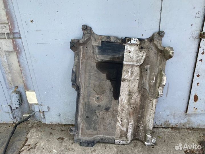 Защита кпп Mercedes-Benz C-Class S205 651.920 2014