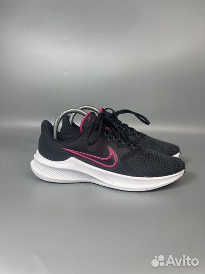 Кроссовки Nike размер 38,5 оригинал