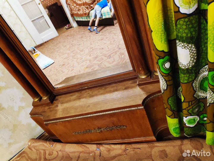 Роскошное зеркало, красное дерево, отделка бронзой