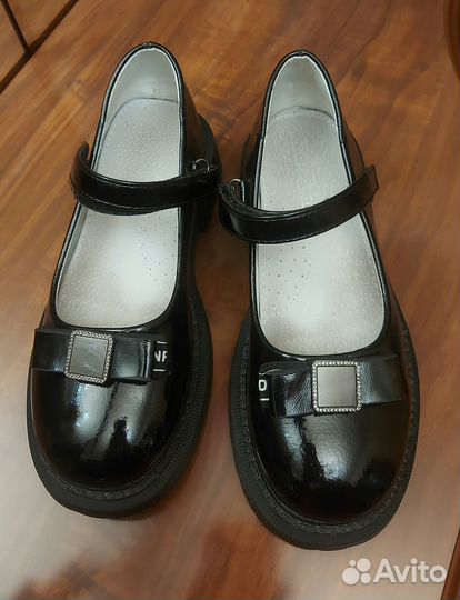 Туфли для девочки 35 размер