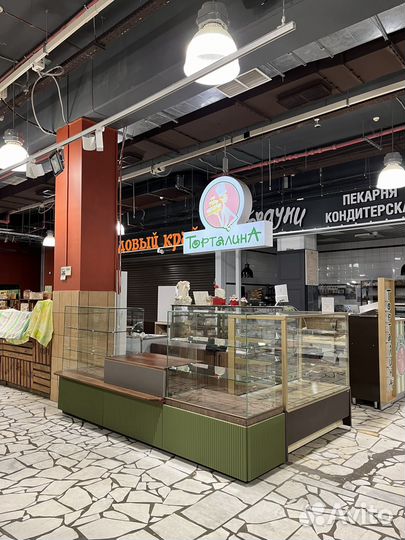 Продавец в пекарню в 