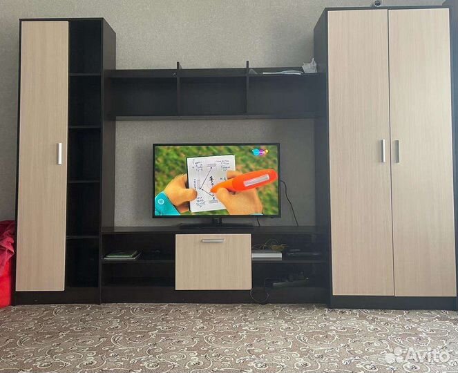 Стенка горка со шкафом в гостинную