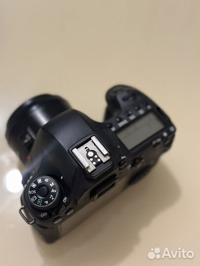 Зеркальный фотоаппарат canon 6d