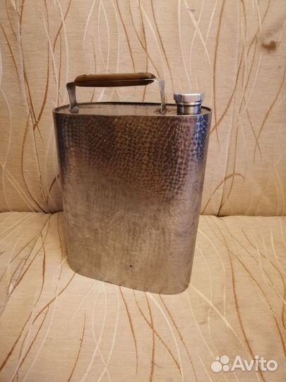 Туристический рюкзак и канистра