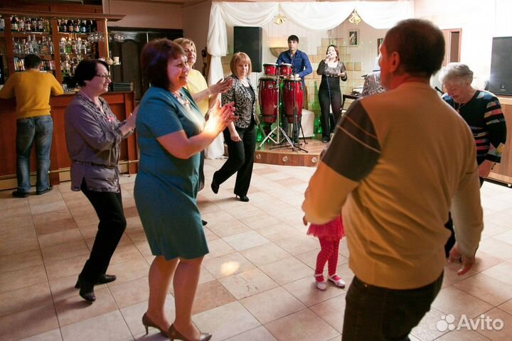 Певица, вокалистка, диджей, музыкант