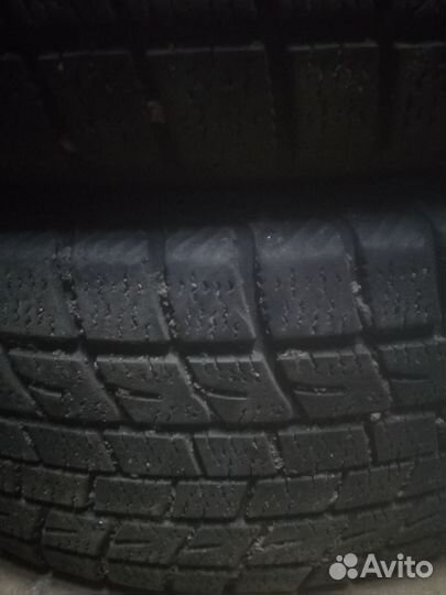 Hilo Arctic S-9 215/60 R17