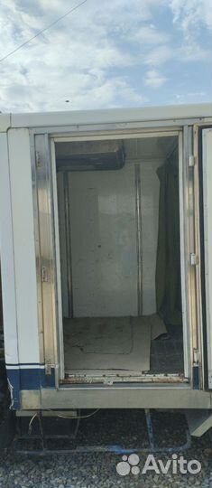 Isuzu ELF (N-series) рефрижератор, 1999