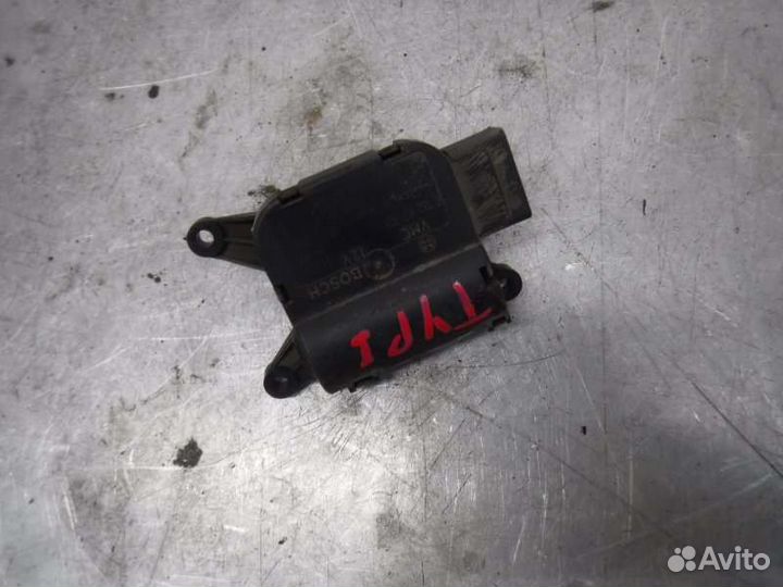 Моторчик заслонки отопителя Skoda Octavia A4 BFQ