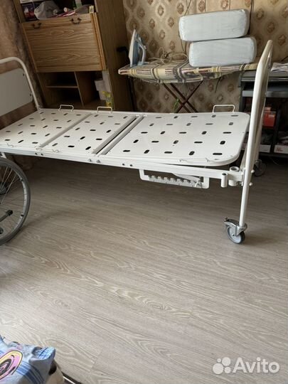 Медицинская кровать для лежачих больных