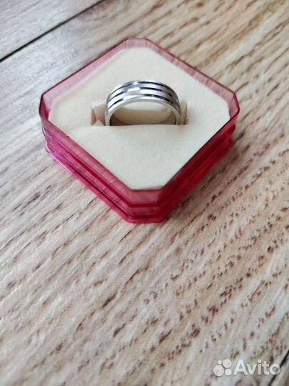 Серебряное кольцо