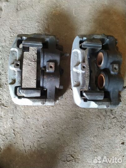 2 тормозных суппорта УАЗ Патриот
