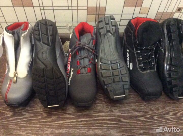 Ботинки лыжные