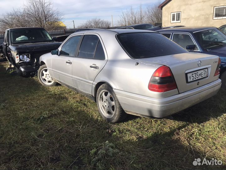 В разборе mercedes C класс W202