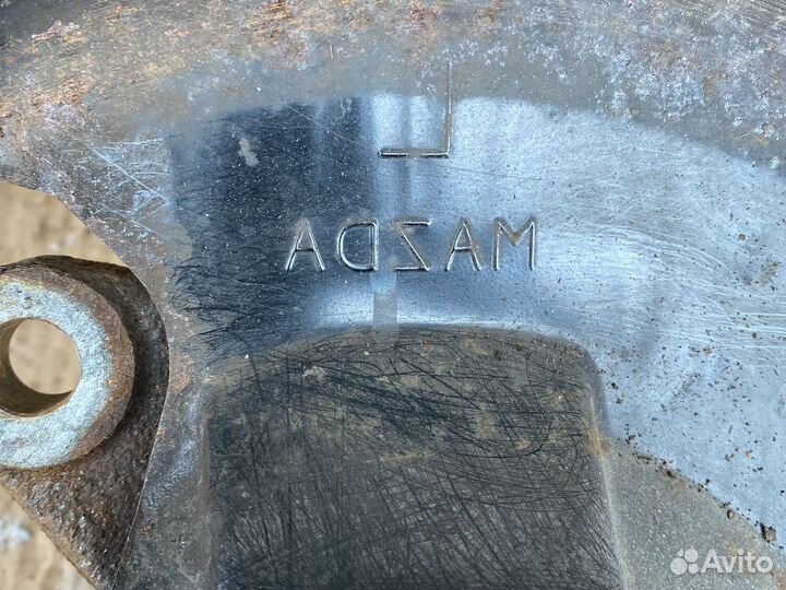 Кулак поворотный Мазда сх-7