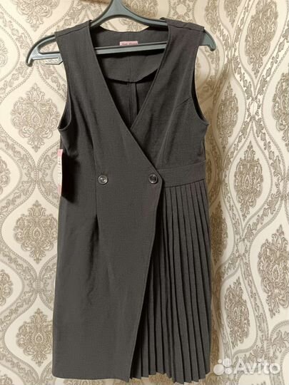 Школьный сарафан серый