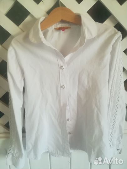 Продам блузки для девочки в школу