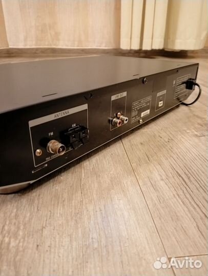 Sony FM stereo/FM-AM tuner ST-SE500