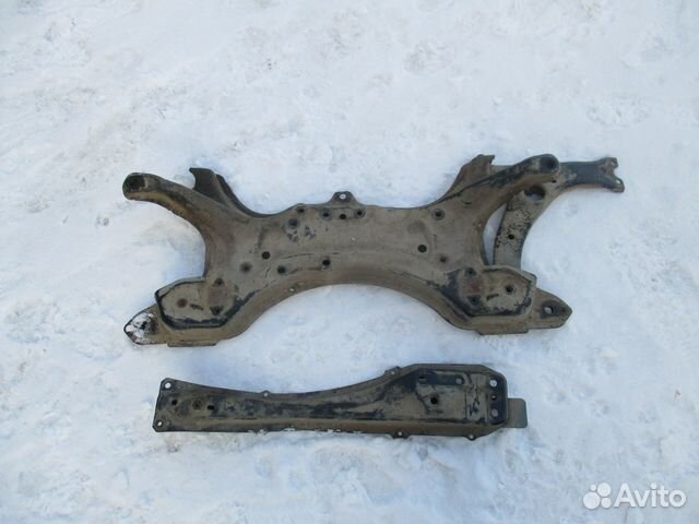 Балка подмоторная Toyota Corolla E12