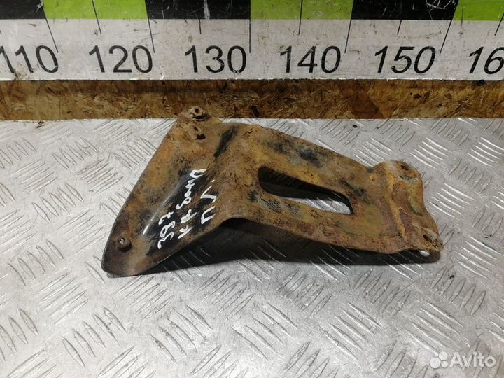 Кронштейн бампера переднего Mitsubishi L200 2006-2