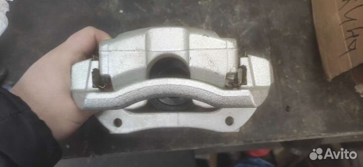 Суппорт тормозной передний левый Cruze