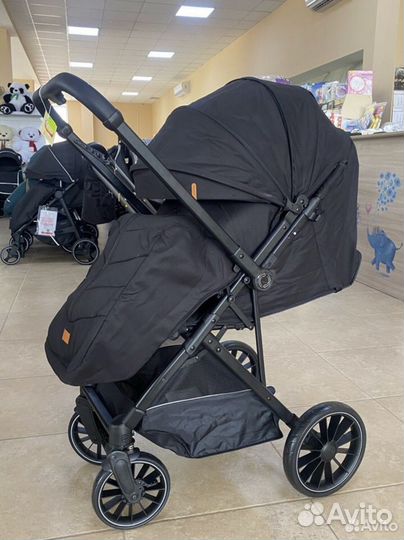 Коляска с перекидной ручкой