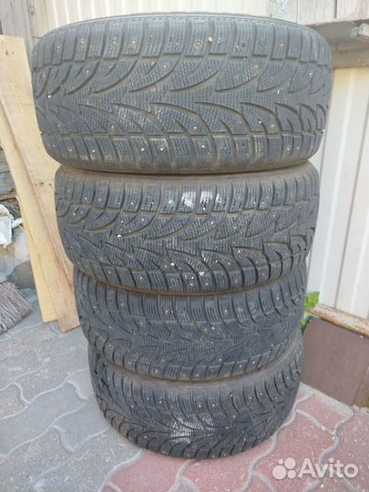 Sailun Ice Blazer Arctic SUV 215/55 R17 95T