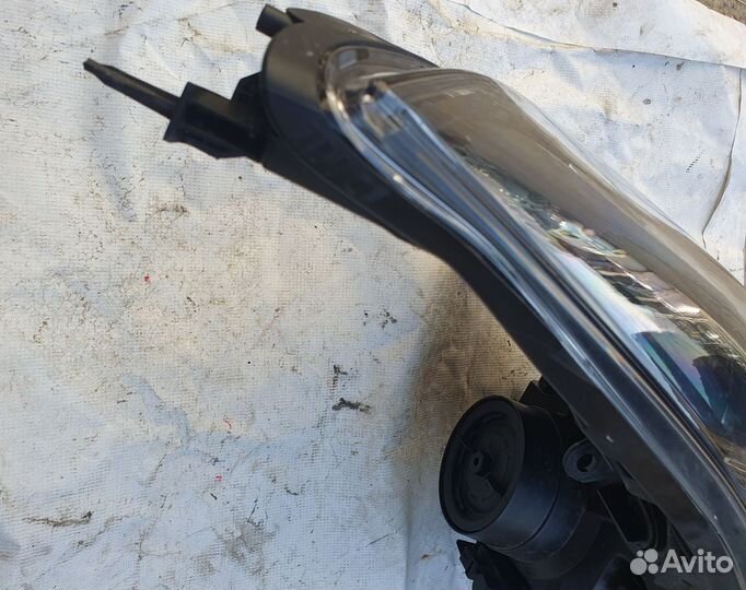 Фара Renault Trafic III (2014-2021)