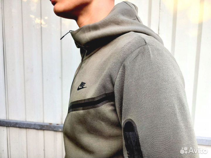 Спортивные костюмы Nike Tech Fleece