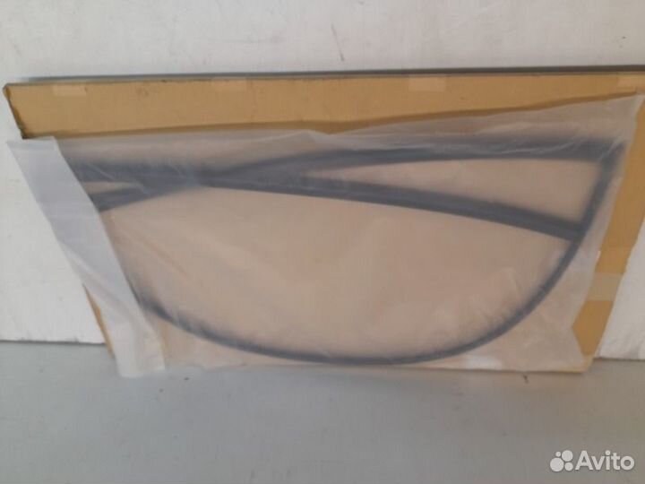 Молдинг лобового стекла передний Toyota Rav4 40