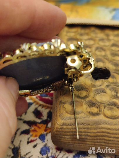 Винтажная брошь камея gerry's