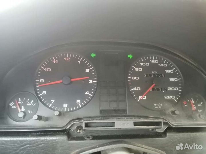 Панель приборов Audi 80 b3