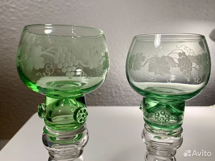 Антикварные рёмеры урановое стекло