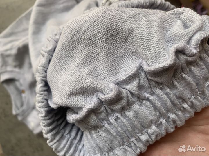 Комплект новой одежды для девочки 104 см