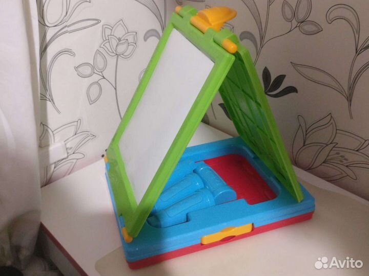 Складной мольберт для рисования