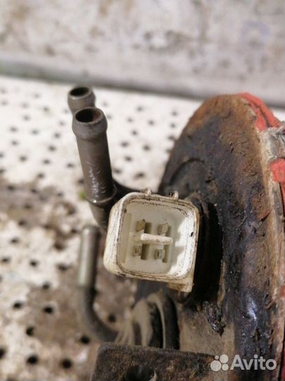 Насос топливный Mazda Xedos 9