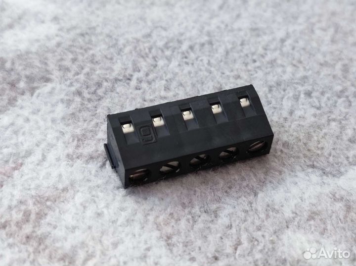 Клемма на плату 5 контактов