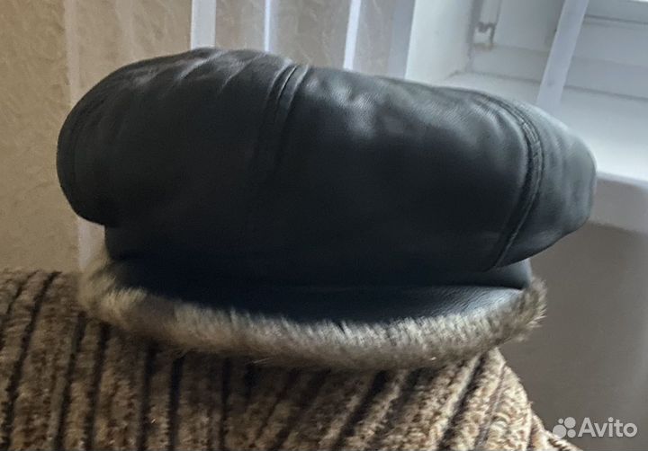 Берет женский кожаный