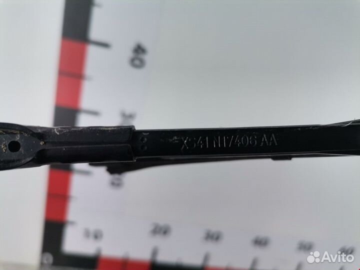 Щеткодержатель задний Ford Focus рест. 2004