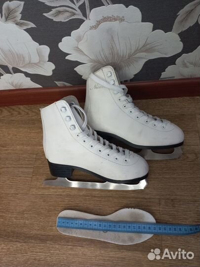 Продам коньки