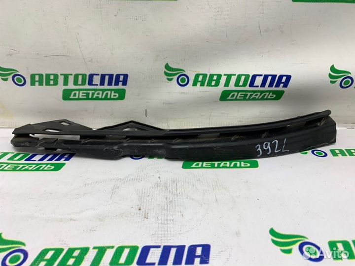 Кронштейн фары передний левый Volvo V50 универсал