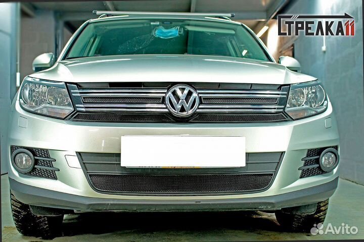 Защитная сетка радиатора низ черная Volkswagen Tig