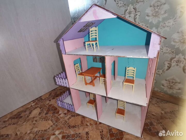 Домик кукольный