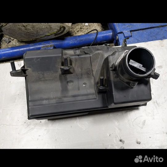 Корпус воздушного фильтра volvo s80 2,5