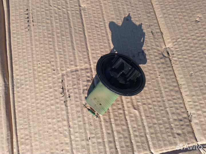 Резистор печки Skoda Rapid 1