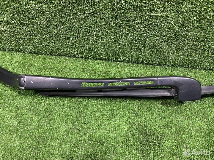 Поводок стеклоочистителя BMW E92/E93 3-serie 200