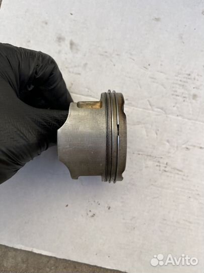 Цилиндр и поршня на suzuki sv400